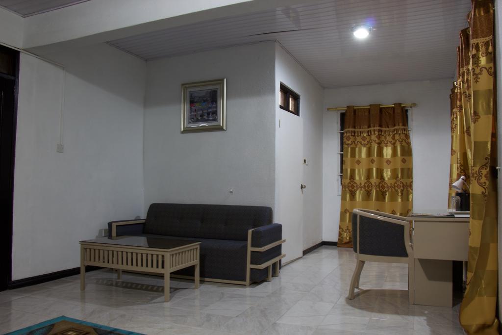 Hill View Hotel Mccarthy Hills Botianaw Exterior foto